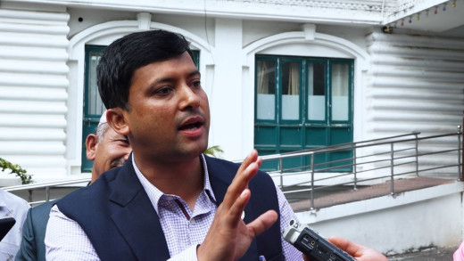 एमाले प्रमुख सचेतक भन्छन्– ७६(२) बमोजिम सरकार बनाउन कुनै बाधा छैन